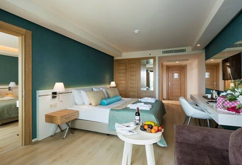 اتاق خانوادگی, Castival Hotel - All Inclusive