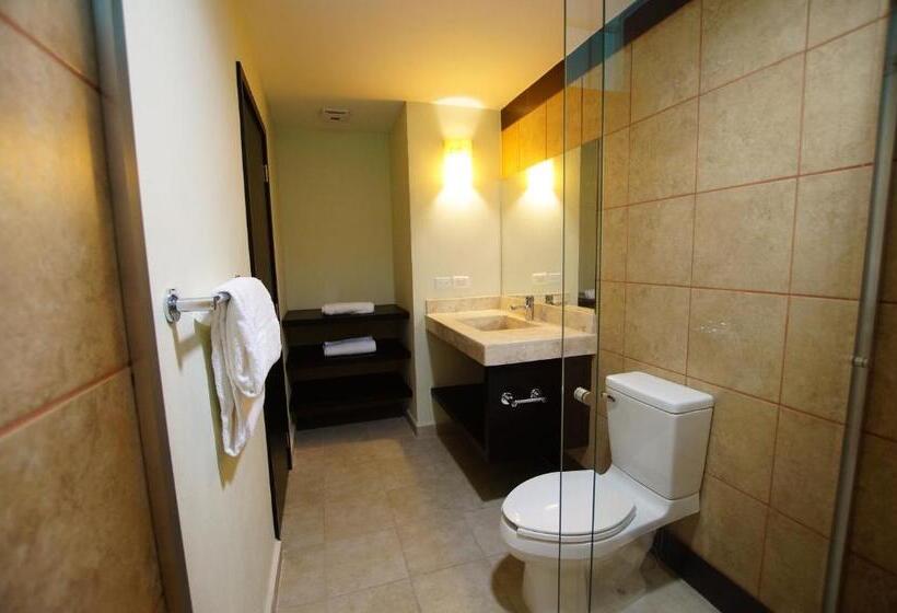 اتاق لوکس, Angelo S