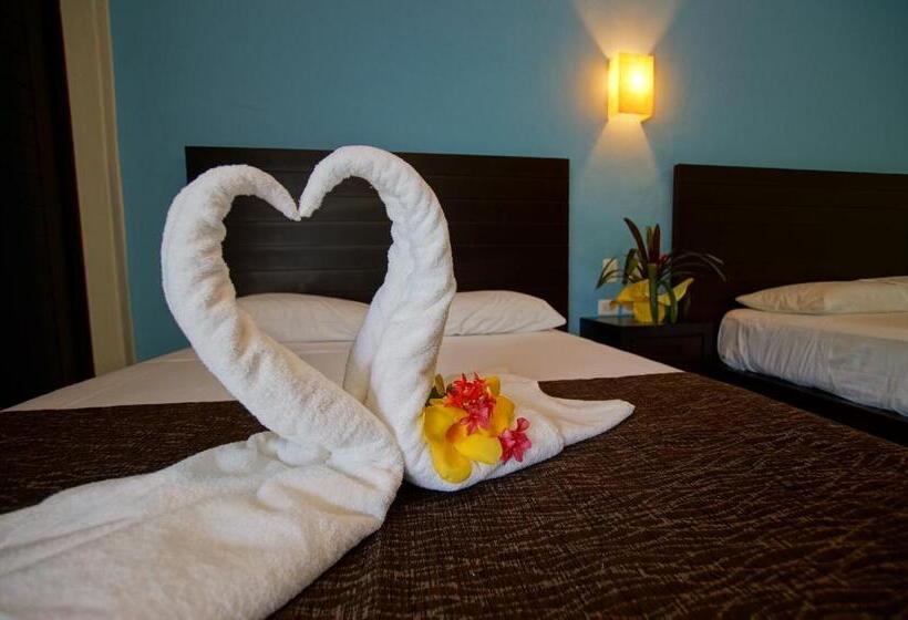 اتاق لوکس سه تخته, Angelo S