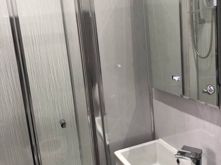 Номер Стандарт, Ashfield