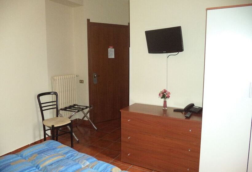 スタンダードルーム, Il Nibbio