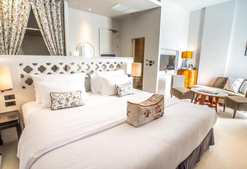 테라스 주니어 스위트, Little Nyonya