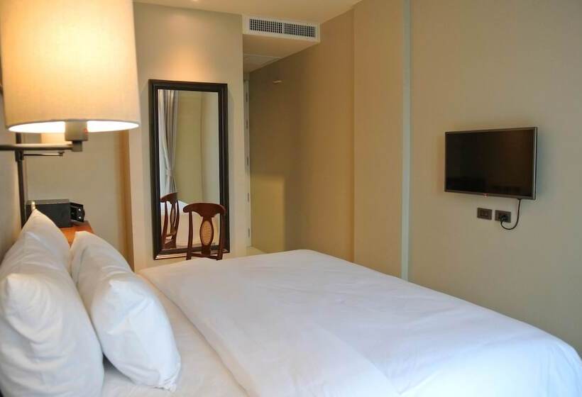 수피리어 룸, Little Nyonya