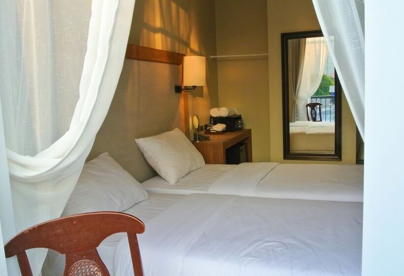 수피리어 룸, Little Nyonya