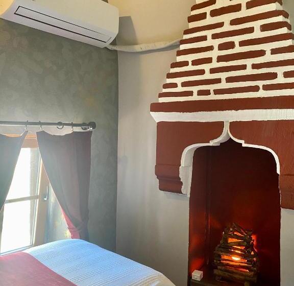 标准单人间, Taşhan