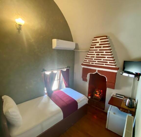 标准单人间, Taşhan