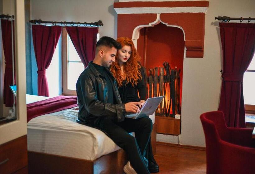 豪华单人间, Taşhan