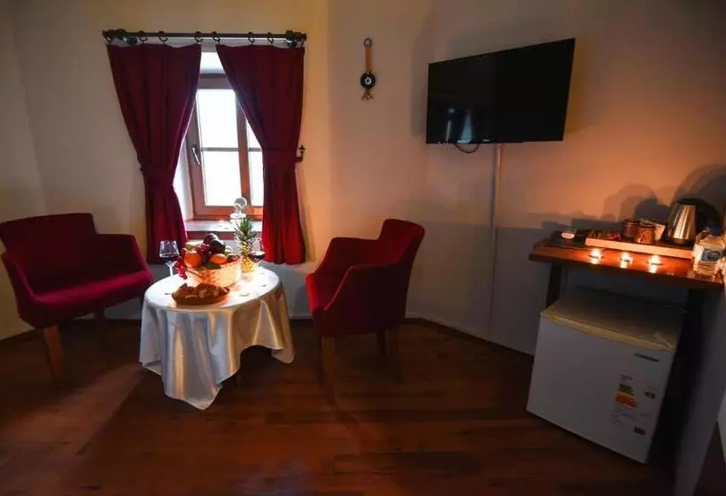 Habitació Triple Estàndard, Taşhan
