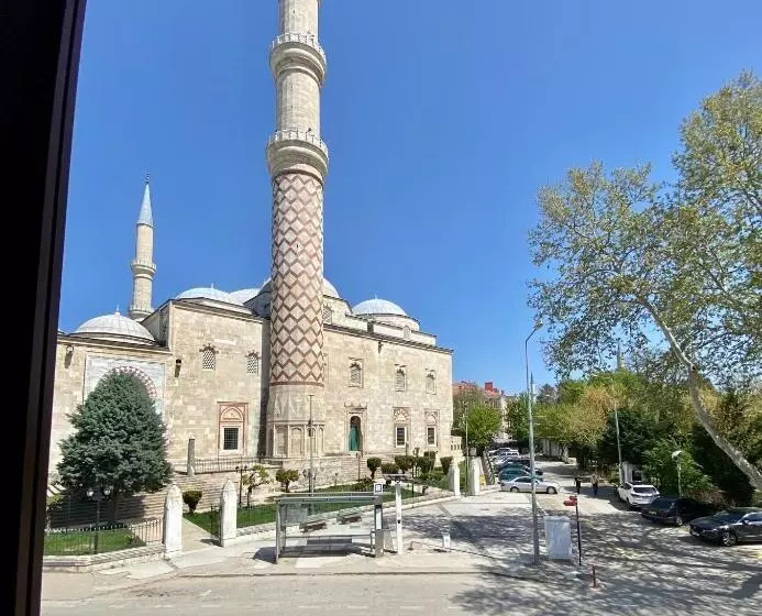 Habitació Triple Estàndard, Taşhan
