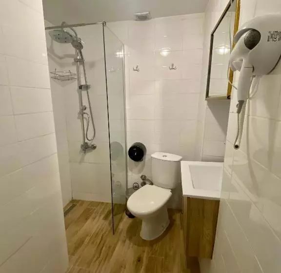 Habitació Triple Estàndard, Taşhan