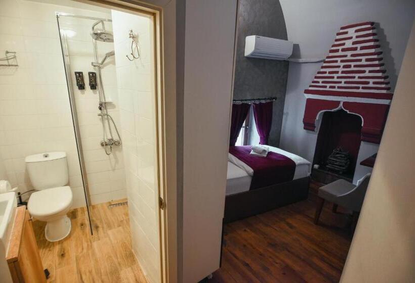 标准单人间, Taşhan