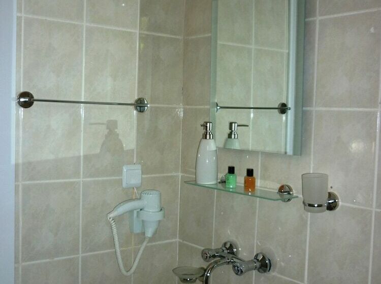 Номер Стандарт, The Green Valley