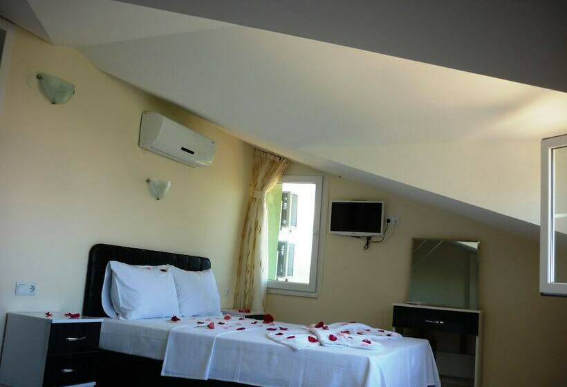 Номер Стандарт с Балконом, The Green Valley