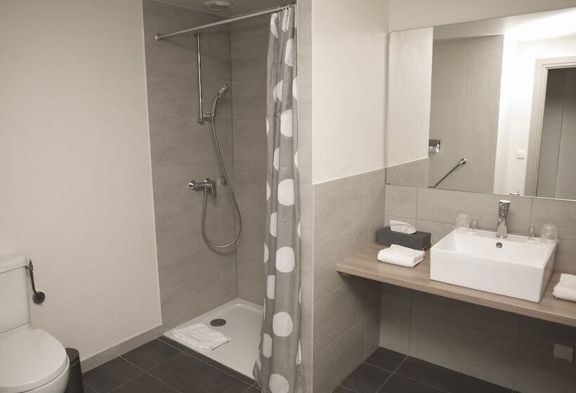 غرفة سوبيريور, Val D Este