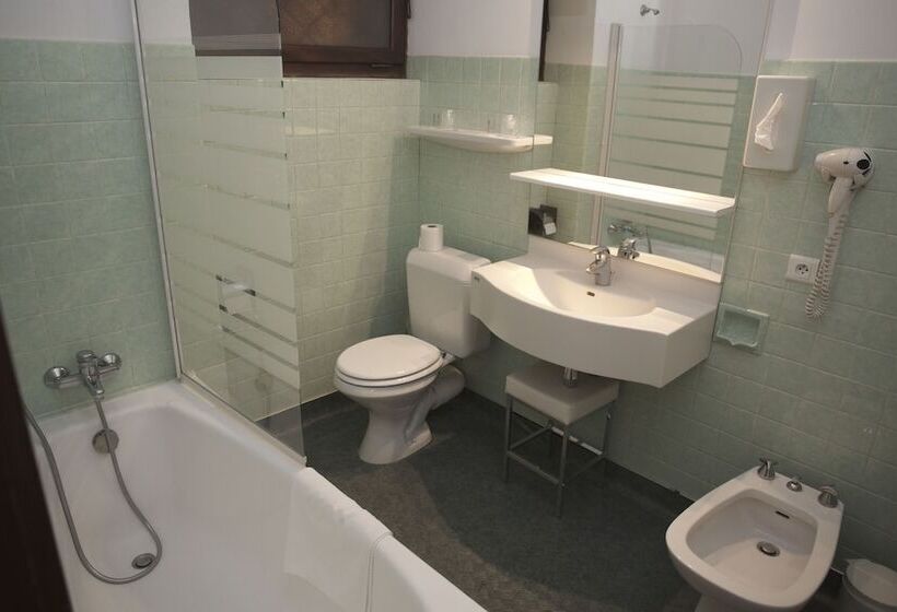 غرفة كلاسيكية, Val D Este