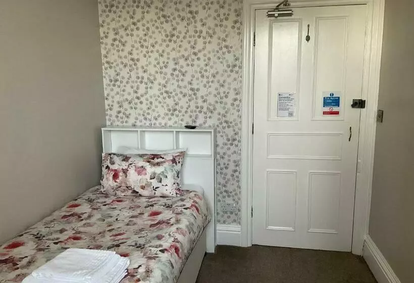 اتاق استاندارد یک نفره, Glenora Guest House