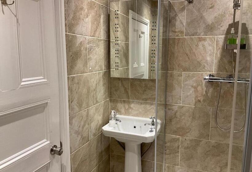 חדר סטנדרט עם מיטת קינג, Glenora Guest House