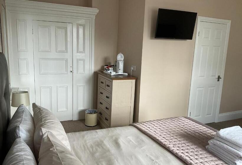 חדר משפחתי, Glenora Guest House