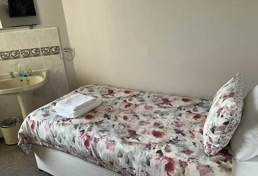 اتاق استاندارد یک نفره, Glenora Guest House