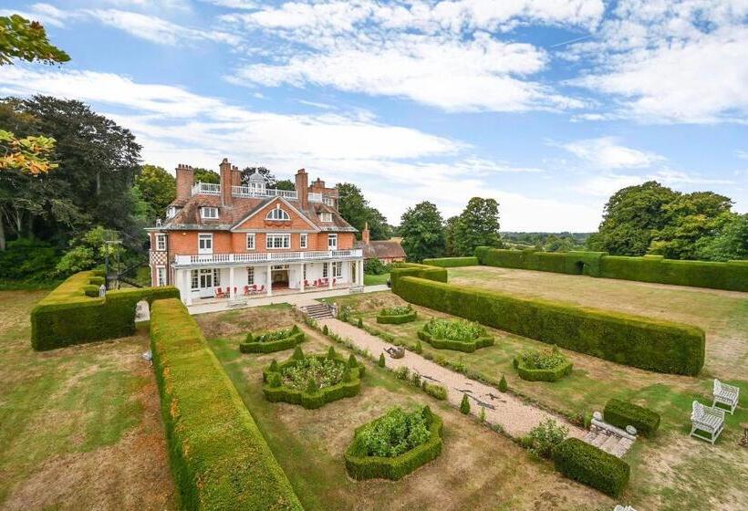 Апартаменты 3 Спальни Вид на Море, Saltcote Place