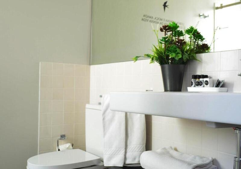 اتاق استاندارد, The Art Inn Lisbon