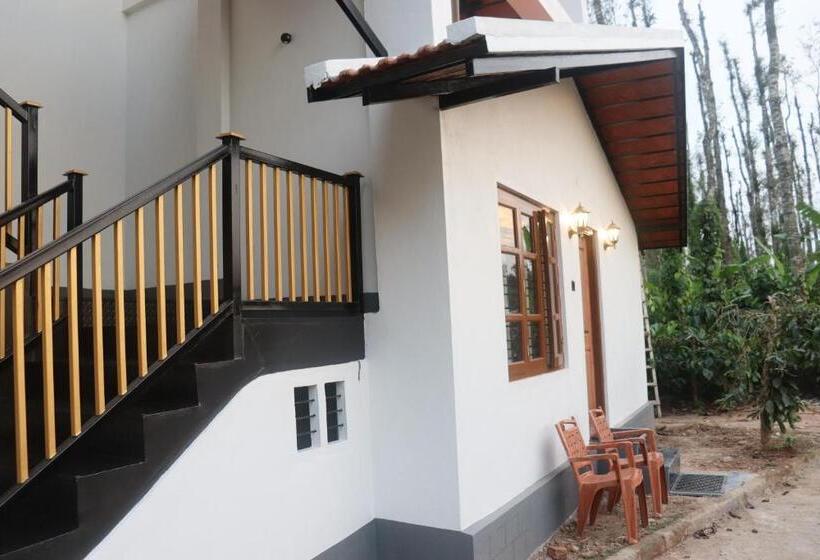 إستديو عائلى, Taniva Dani By Coffeebeanvilla