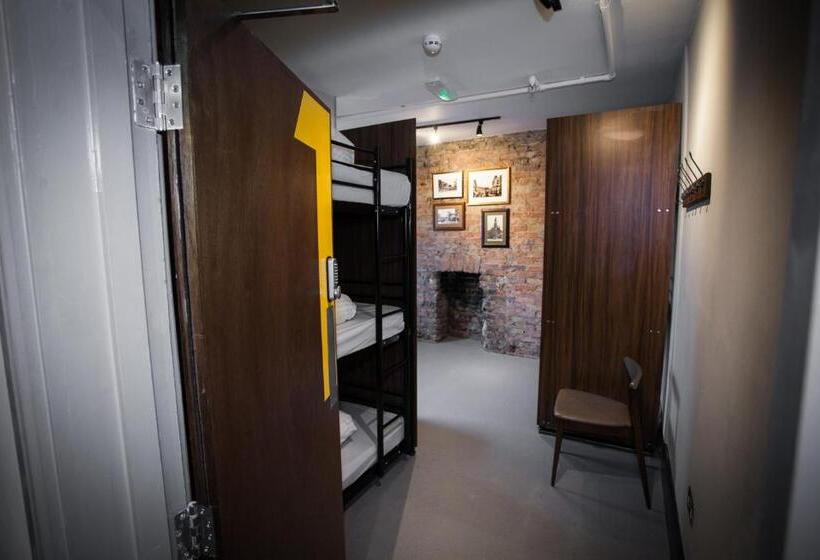 스탠다드 룸 공동 욕실, Publove @ The Crown Battersea