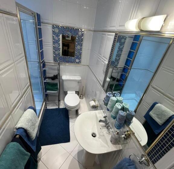 家庭间, Dawson Place, Juliette's Bed And Breakfast