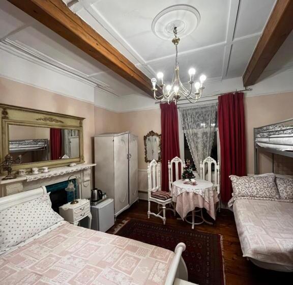 家庭间, Dawson Place, Juliette's Bed And Breakfast