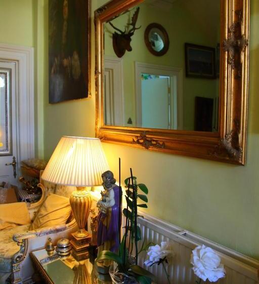 豪华三人间, Dawson Place, Juliette's Bed And Breakfast