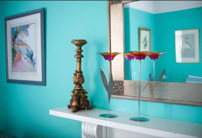 三人经典房间, Dawson Place, Juliette's Bed And Breakfast