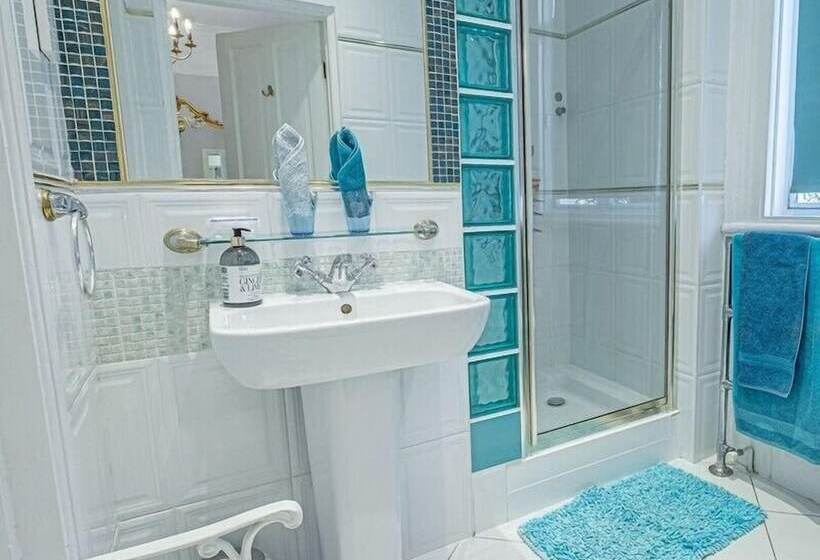 豪华三人间, Dawson Place, Juliette's Bed And Breakfast