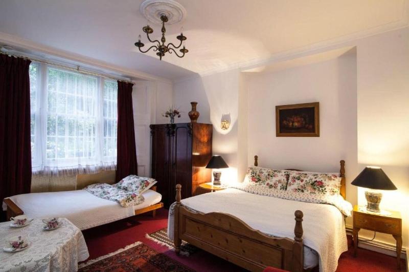 Трехместный Номер Стандарт Вид на Сад, Dawson Place, Juliette's Bed And Breakfast