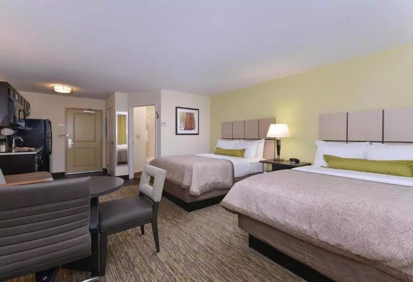 スタンダードスタジオ, Candlewood Suites Casper, An Ihg