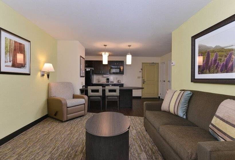 جناح, Candlewood Suites Casper, An Ihg