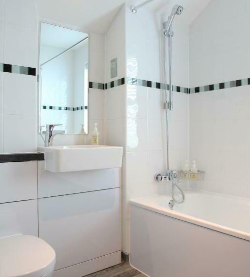 غرفة قياسية, County Arms