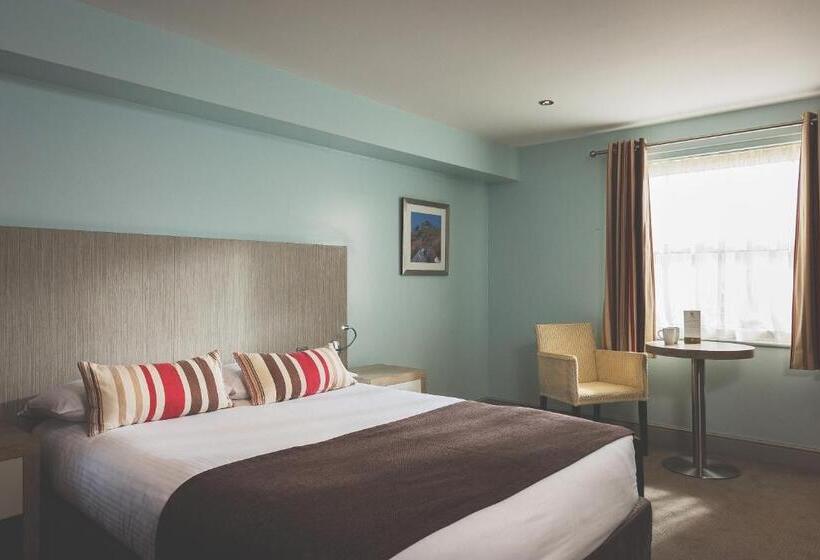 غرفة قياسية, County Arms