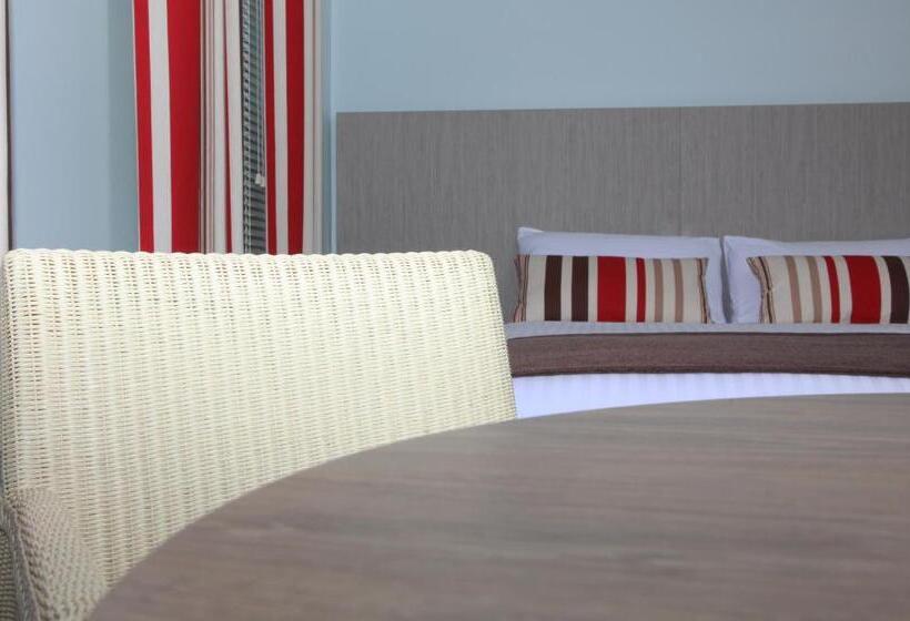 غرفة قياسية, County Arms