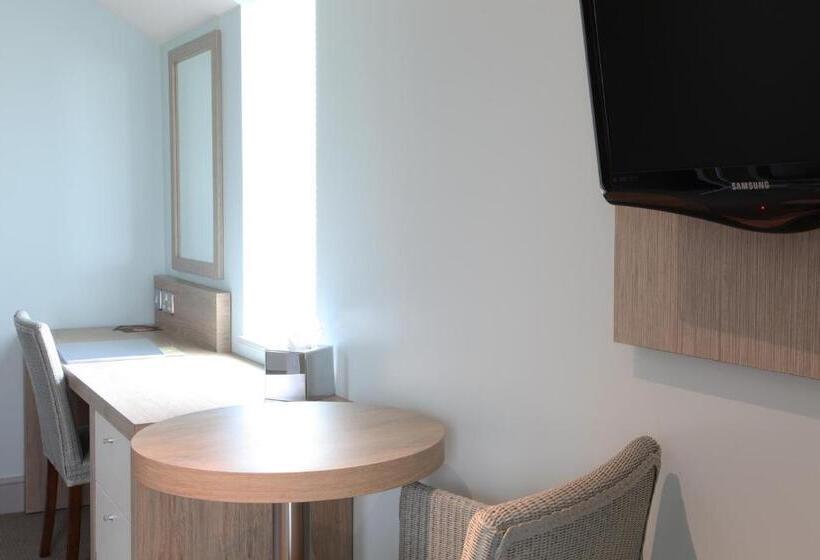 غرفة قياسية لذوى الاحتياجات الخاصة, County Arms