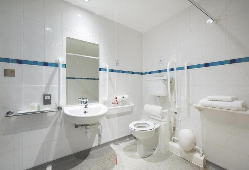 غرفة قياسية لذوى الاحتياجات الخاصة, County Arms