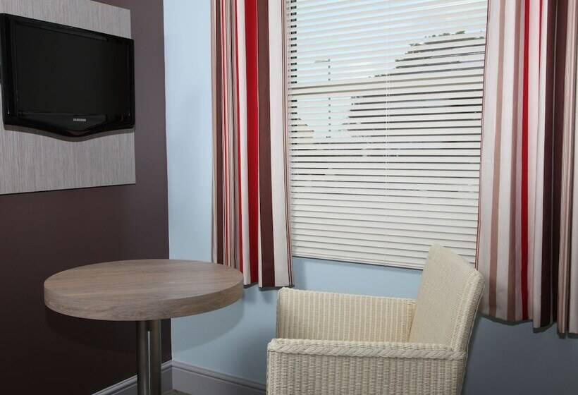 غرفة سوبيريور, County Arms