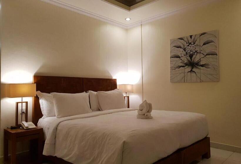 غرفة سوبيريور مطلّة علي البحر, Genggong