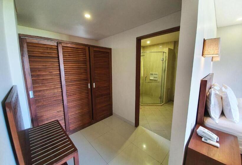 غرفة ديلوكس مطلّة علي البحر, Genggong