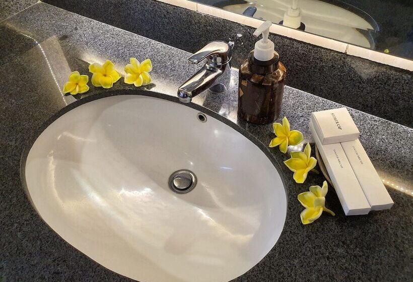 غرفة ديلوكس مطلّة علي البحر, Genggong