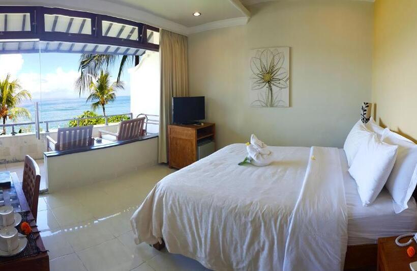 غرفة سوبيريور مطلّة علي البحر, Genggong