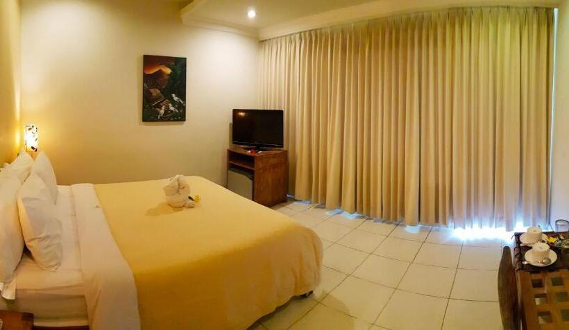 غرفة سوبيريور مطلّة علي البحر, Genggong