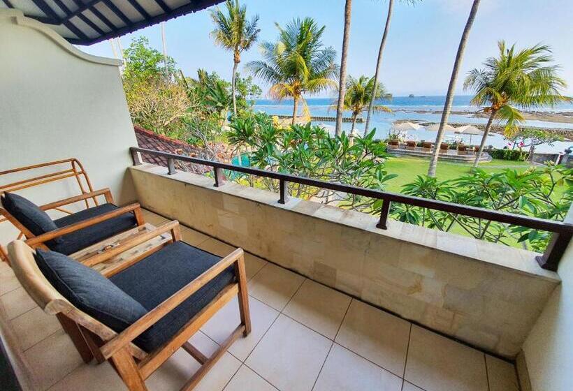 غرفة سوبيريور مطلّة علي البحر, Genggong