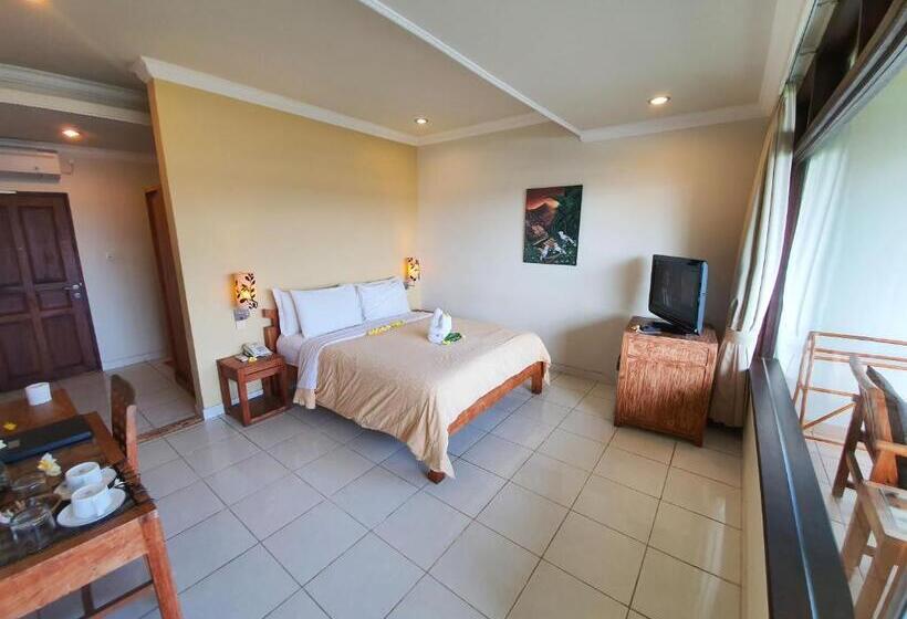 غرفة سوبيريور مطلّة علي البحر, Genggong