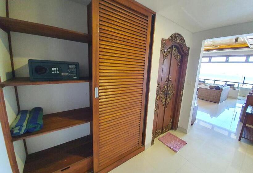 غرفة ديلوكس مطلّة علي البحر, Genggong