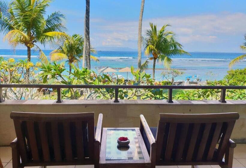 غرفة سوبيريور مطلّة علي البحر, Genggong